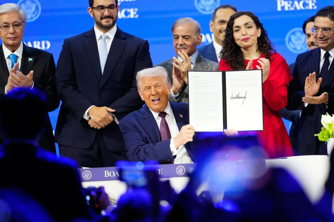 El Liderazgo Global: Trump Presenta Nuevas Estrategias para la Estabilidad Internacional en el Foro Económico Mundial de Davos.