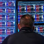 Caen los precios de acciones asiáticas tras retroceso en Wall Street